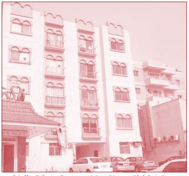 صورة للعمارة السكنية التي تبرع بها المحسن إبراهيم حسين بوعركي رحمه الله كصدقة جارية