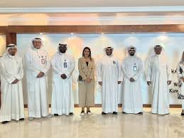 «الوطني» يدعم حملة جمعية الهلال الأحمر «تبرع لتعليمهم»