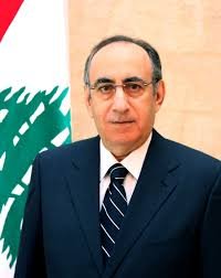 وزير الاقتصاد والتجارة اللبناني نقولا نحاس